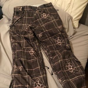 Women’s snowboard pants small